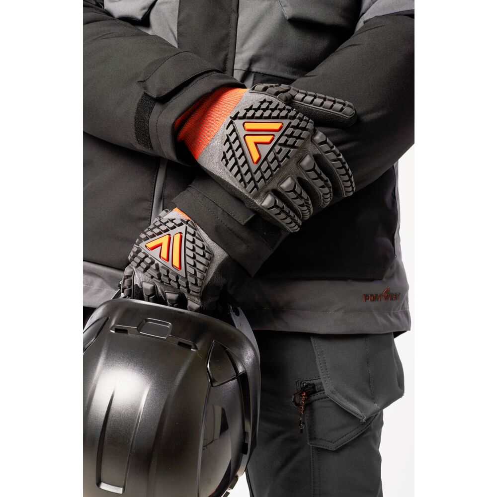 Portwest CT46 CT Cut D18 Nitrile Impact Glove - Close up